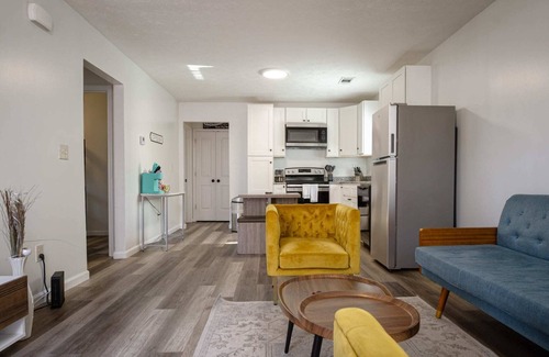 Fortson House | The Upscale Mid Century Modern Home