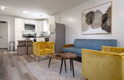 Fortson House | The Upscale Mid Century Modern Home