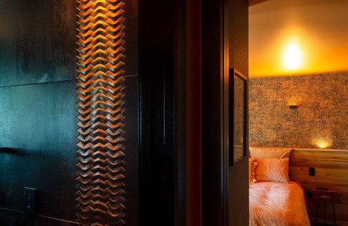 Tahunanui Apartment | The Upside Down - Perfect Haven for Couples & Solo Escapes in Nelson