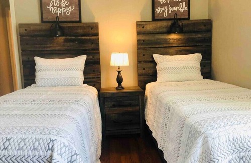 Muskogee House | The Uptown Okie Located in the Heart of Muskogee