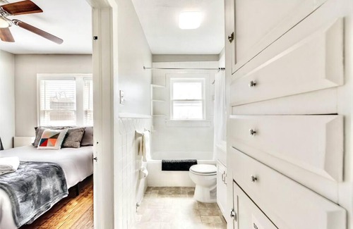 Lower Greenville Apartment | The Urban Explorer, Free WIFI, Free Parking