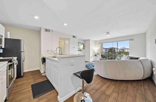 Carrollwood Condo | The Urban Oasis – Serene Views!