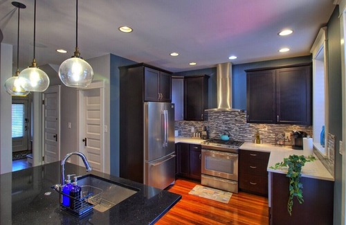 Tower Grove South House | The Urban Refuge | 3BR | Fireplace+Backyard+W/D