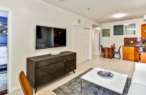 Chinatown Apartment | The Vacationers Place
