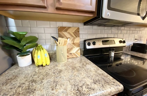 Fayetteville House | The Vagabond House 15 min from Fort Bragg