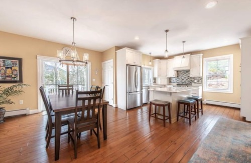 Waterville Valley House | The Valley Estate - Ice Arena - Biking - Weddings - Walk to Town Square!