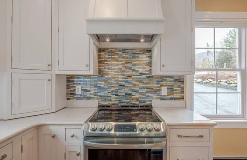 Waterville Valley House | The Valley Estate - Ice Arena - Biking - Weddings - Walk to Town Square!