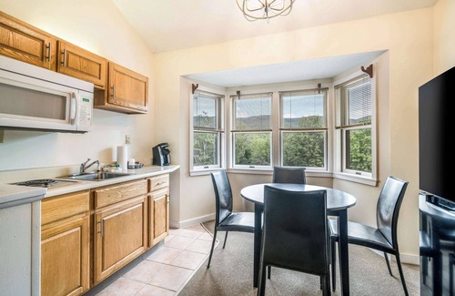 Waterville Valley Hotel | The Valley Inn, an Ascend Collection Hotel