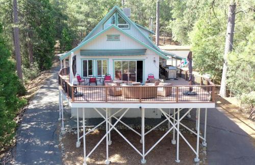 Groveland House | The Valley View- Pine Mountain Lake Cabin home
