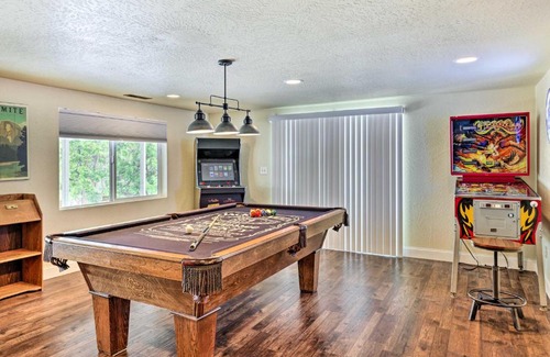 Groveland House | The Valley View Pine Mountain Lake Cabin