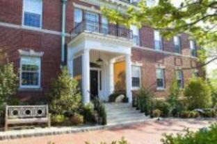 Newport Hotel | The Vanderbilt, Auberge Collection