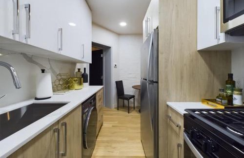 Ukrainian Village Apartment | The Velvet Jazz Haus