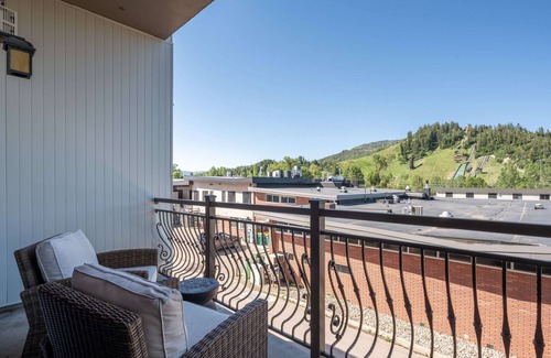 Downtown Steamboat Springs Condo | The Victoria Downtown | Prime Location | Pet Friendly