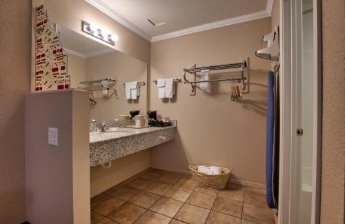 Oak Creek Hotel | The Views Inn Sedona