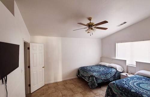 Porterville House | The Villa 232 - 5bedroom/6Beds/2MasterBedrooms/3Bath w/ Pool