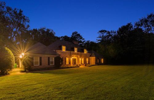 Lithonia Villa | The Villa Rose Estate - NEW POOL SLEEPS 16