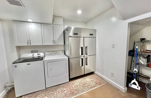 June Lake House | The Village House - Pet Friendly