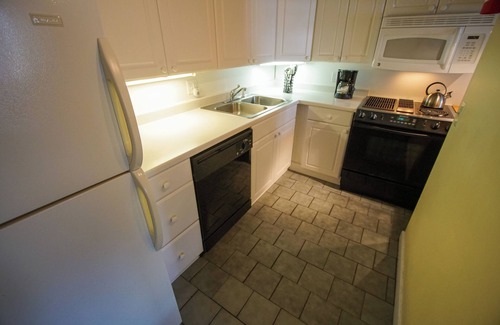 Lincoln Apartment | The Village of Loon Mountain Fixed Rooms