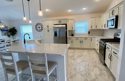 Wildwood House | The Villages 3 bed/3 Kings, Private, Coastal decor, 1 min to Rec cntr & Pickleba