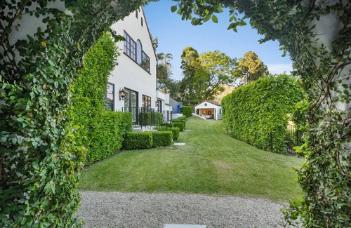 Hollywood Hills West Villa | The Villas at Park Hill Estate