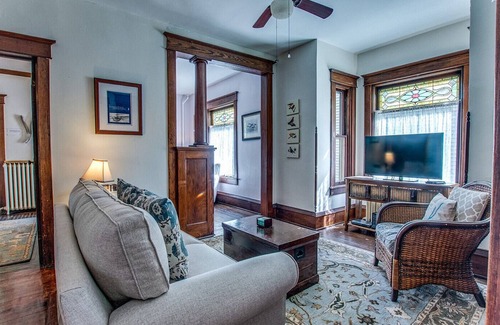 Hammondsport House | The Vintner`s House | 3 Bed, 2 Bath