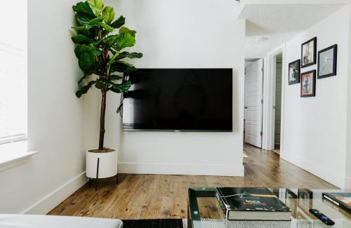Edgehill Apartment | The Vinyl at Music Row - 1 Bedroom Apartment