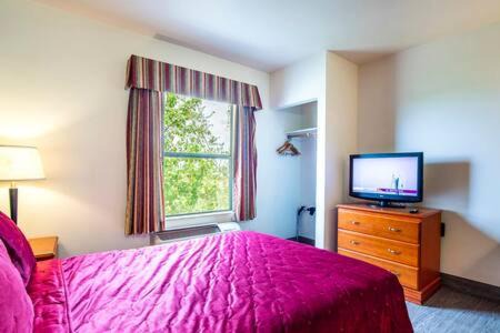 Sierra Vista Apartment | The Vistas 119 Modern studio with full kitchen 1st floor great location