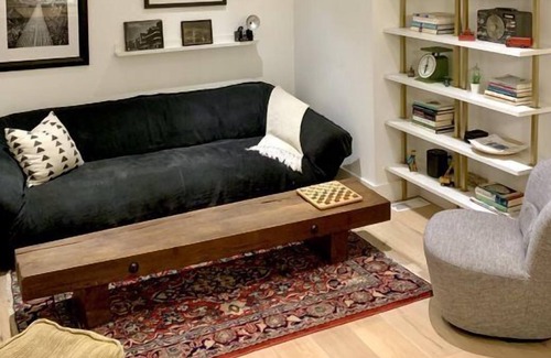 Ameliasburgh House | The Vue! Stay near wine country
