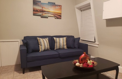 Silver Lake Apartment | The Walk-Up Flat at Silver Lake New Top FL Apt