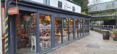 Walkden Hotel | The Waterside Bar, Rooms & Restaurant