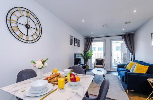 Salford Apartment | The Waterside Retreat