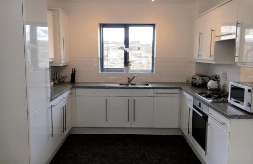 Charlestown Apartment | The Waterwheel Apartment, Charlestown
