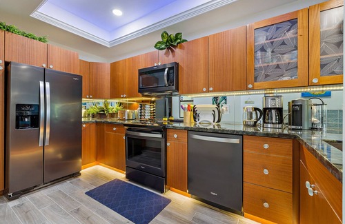 Kapalua Condo | The Wave at Kapalua, Ocean 10th Hole Golf Course Views
