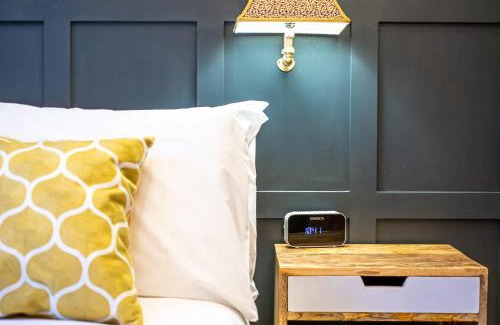 Gifford Apartment | The Waverley Park Residence