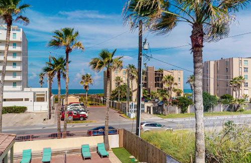 South Padre Island Apartment | The Waves - Sea Turtle Haven -#4