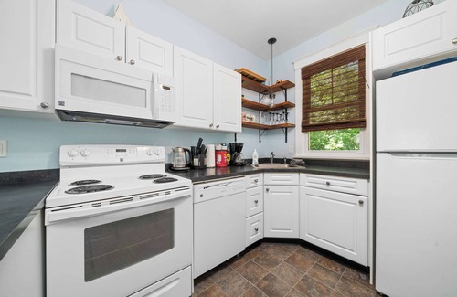 Cherry Valley House | The Waxwing - 15 Farm View