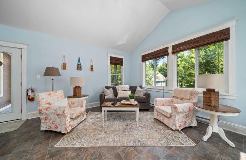 Cherry Valley House | The Waxwing - 15 Farm View