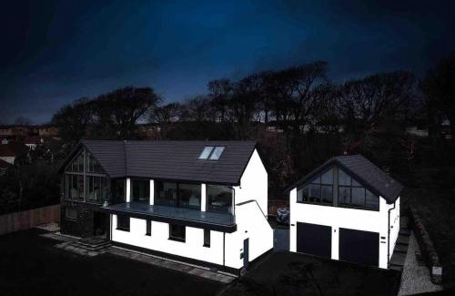 St. Davids Apartment | The Wee Glasshouse - Stunning views of Dalgety Bay