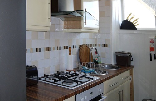 Cowdenbeath House | The Wee Hauf - cosy, modern, excellent location for exploring Scotland