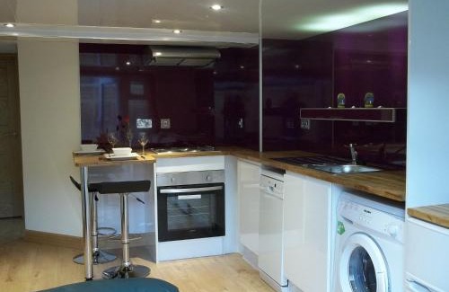 Lewiston Apartment | The Wee Thistle Loch Ness