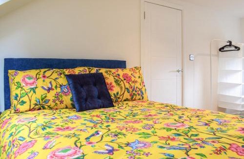 Bannockburn House | The Wee White Cottage