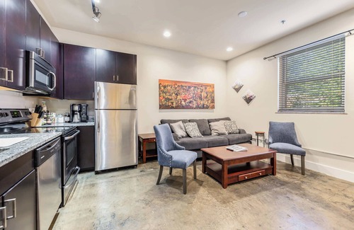 Roanoke Apartment | The West End Flats Su