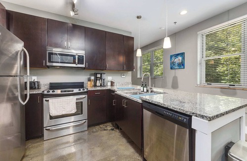 Roanoke Apartment | The West End Flats Su