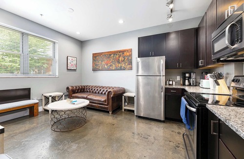Roanoke Apartment | The West End Flats Su