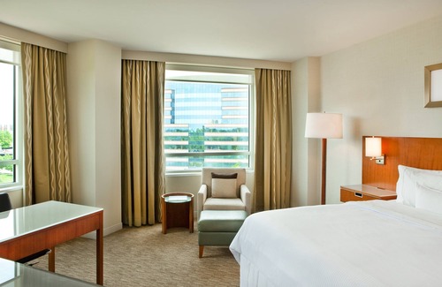 Herndon Hotel | The Westin Washington Dulles Airport