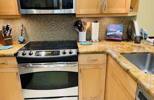 Kaanapali Apartment | The Whaler! ~Beautifully remodeled ground floor courtyard studio~
