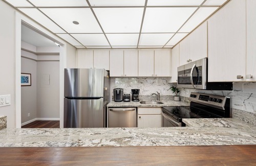 Kaanapali Condo | The Whaler On Ka'anapali Beach, Partial Ocean View, 3 beds, sleeps 6, has AC