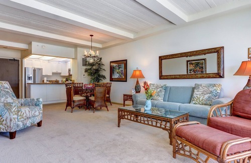 Kaanapali Condo | The Whaler Resort: Suite 319~Enjoy Stunning Center Courtyard & Ocean Views