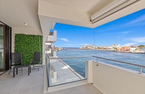 Pietermaai District Apartment | The Wharf apartments, downtown Willemstad