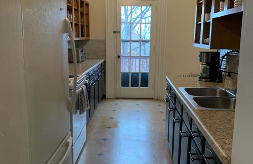 South Main Street Apartment | The Wheat House on Main (1ST Story Unit)